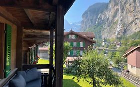 Staubbach View - Traditional Chalet Apartment